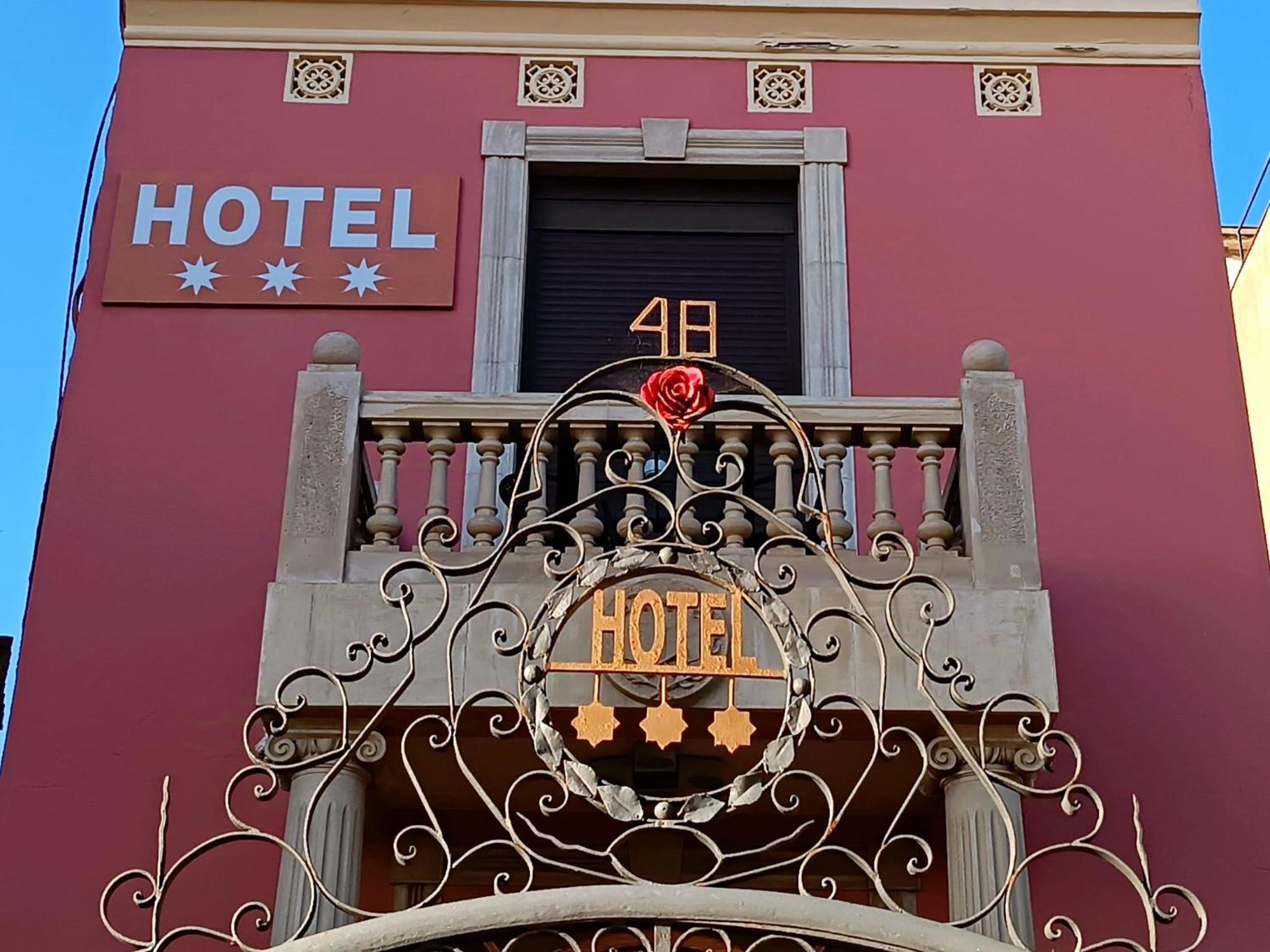 Hotel Llar De Capitans Masnou Eksteriør bilde