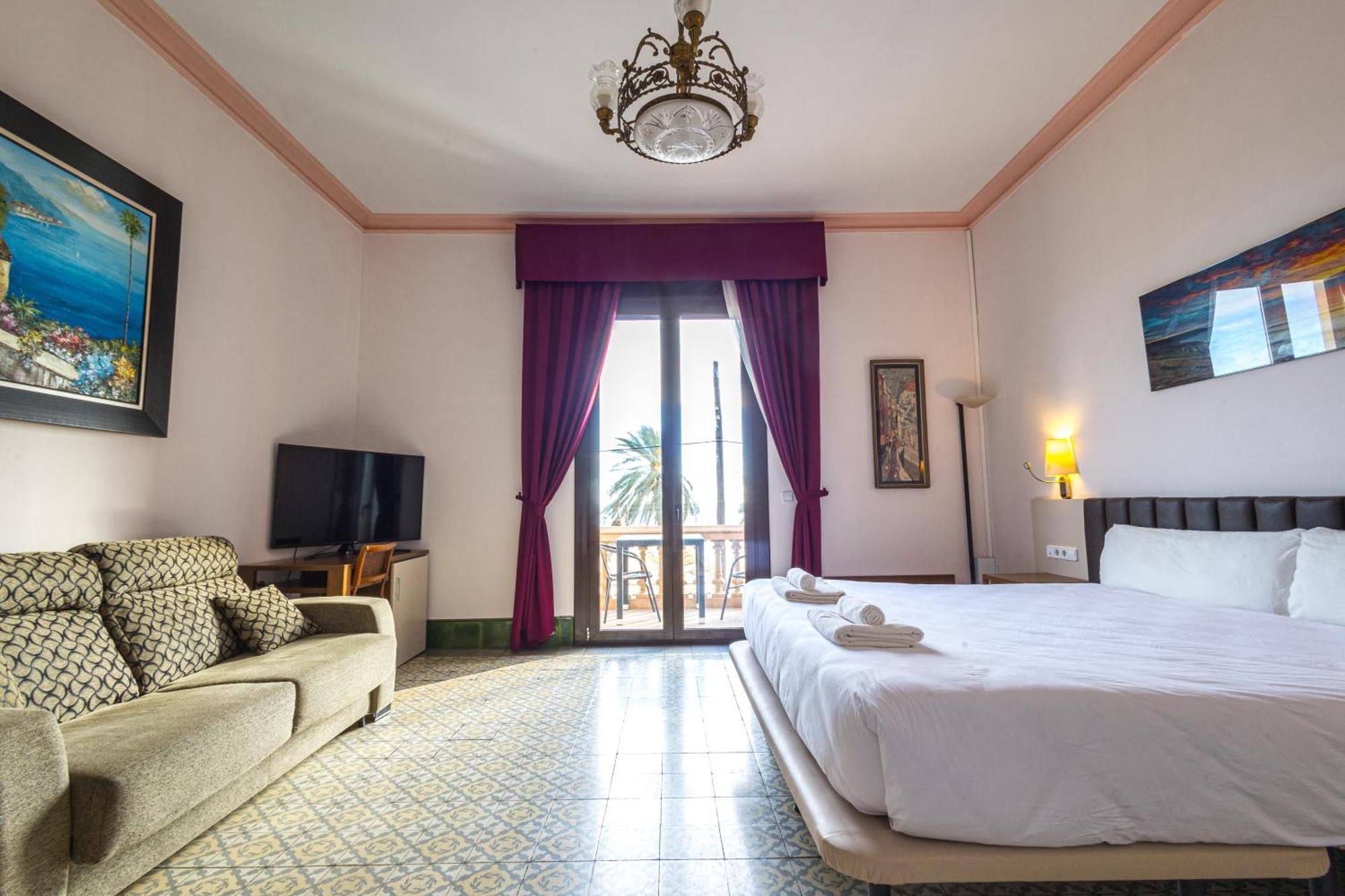 Hotel Llar De Capitans Masnou Eksteriør bilde